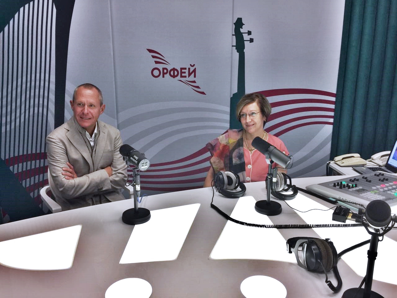 Максим Широков и Ирина Герасимова в студии радио "Орфей"