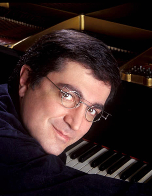 пианист Сергей Бабаян